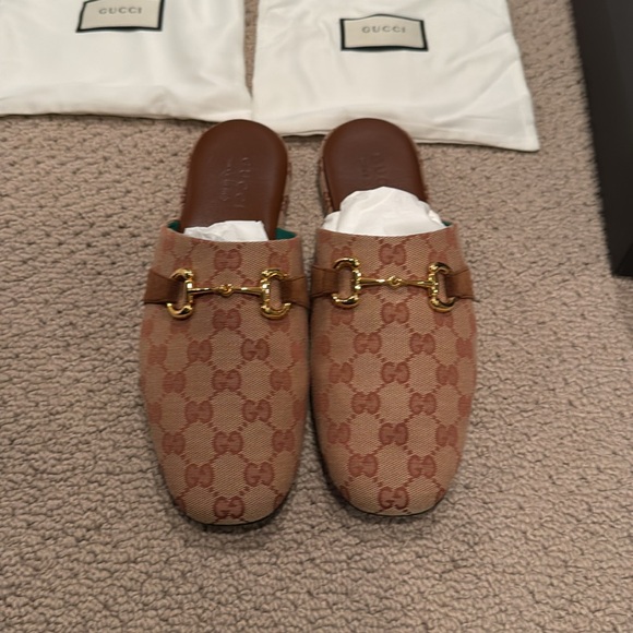 Gucci Princeton Men’s Slipper - Picture 2 of 5